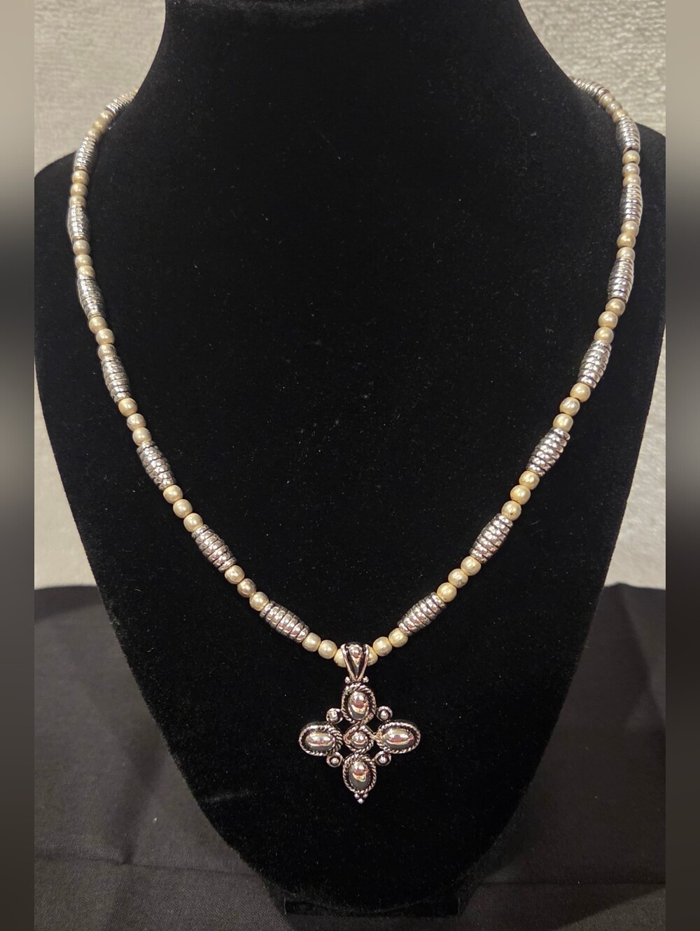 VINTAGE NAPIER SILVER-TONE NECKLACE